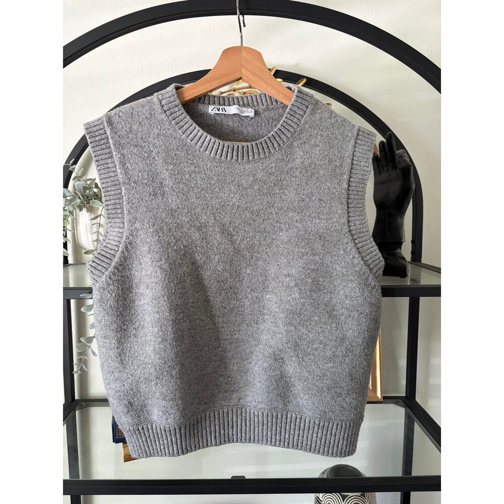 Zara Grey Sleeveless Knit Sweater Vest